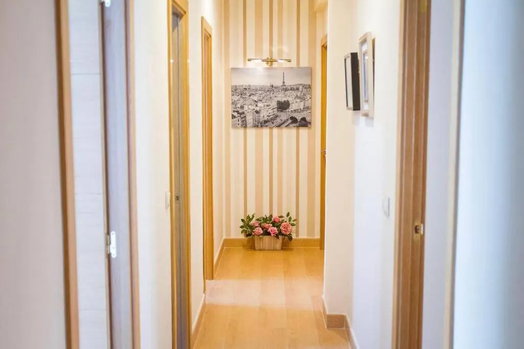 Piso Junto A La Catedral, 4-5 Personas Apartment Malaga
